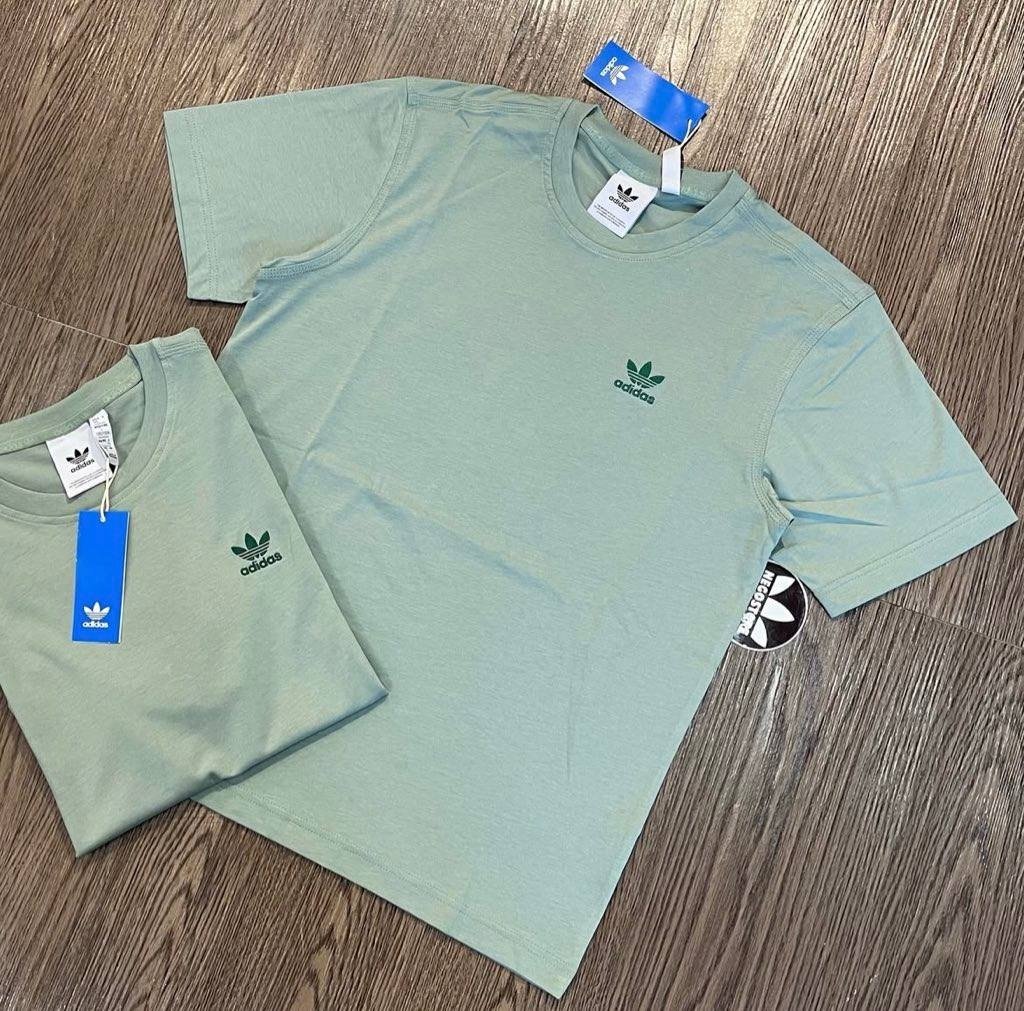 CAMISETA TREFOIL ESSENTIALS