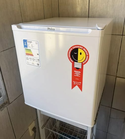Frigobar Philco Pfg50b 47 Litros Branco 110v 110v