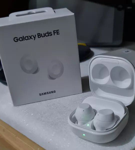 Fone De Ouvido Sem Fio Galaxy Buds Fe Branco Samsung