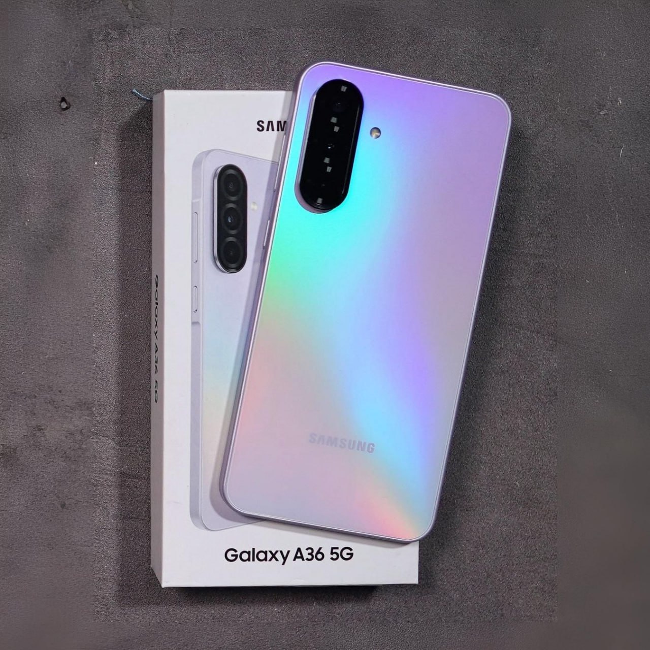 Celular Samsung Galaxy A36 5G 128GB, 6GB RAM, Câmera 50MP, IP67, Super AMOLED 6.7", Recursos AI, Branco
